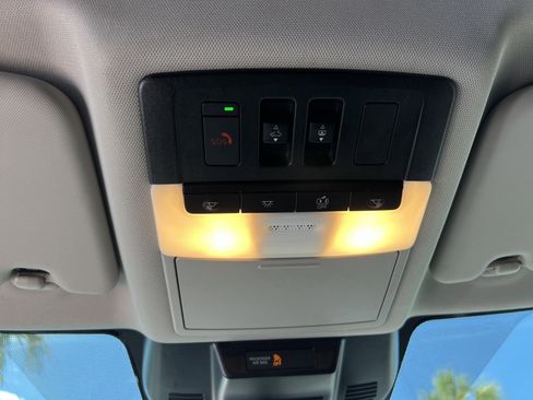 Used 2023 Nissan Rogue SL w/ SL Premium Package FWD image 40