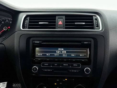 Used 2014 Volkswagen Jetta SE FWD image 6