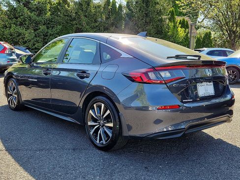 Certified 2024 Honda Civic EX-L image 4