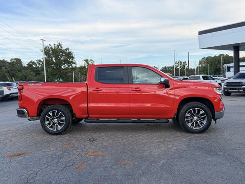 Used 2024 Chevrolet Silverado 1500 LT AWD/4WD image 13