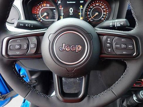 New 2025 Jeep Gladiator Willys image 12