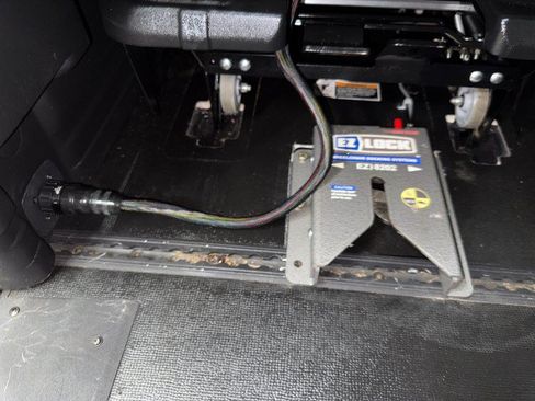 Used 2019 Dodge Grand Caravan SXT FWD image 40