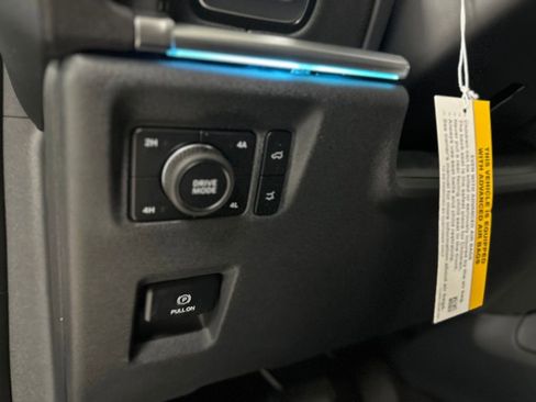 New 2025 Ford Expedition Platinum w/ Driver's Package image 23