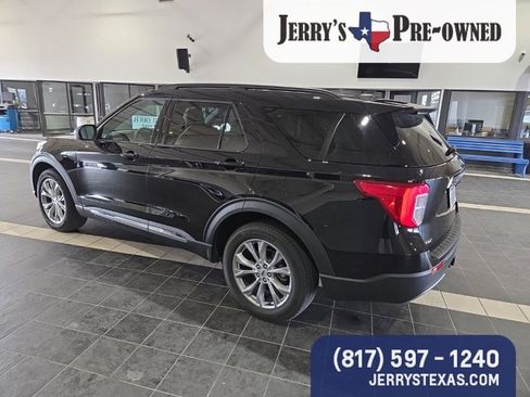 Used 2023 Ford Explorer XLT w/ Equipment Group 202A AWD/4WD image 6