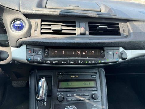 Used 2012 Lexus CT 200h Premium image 20