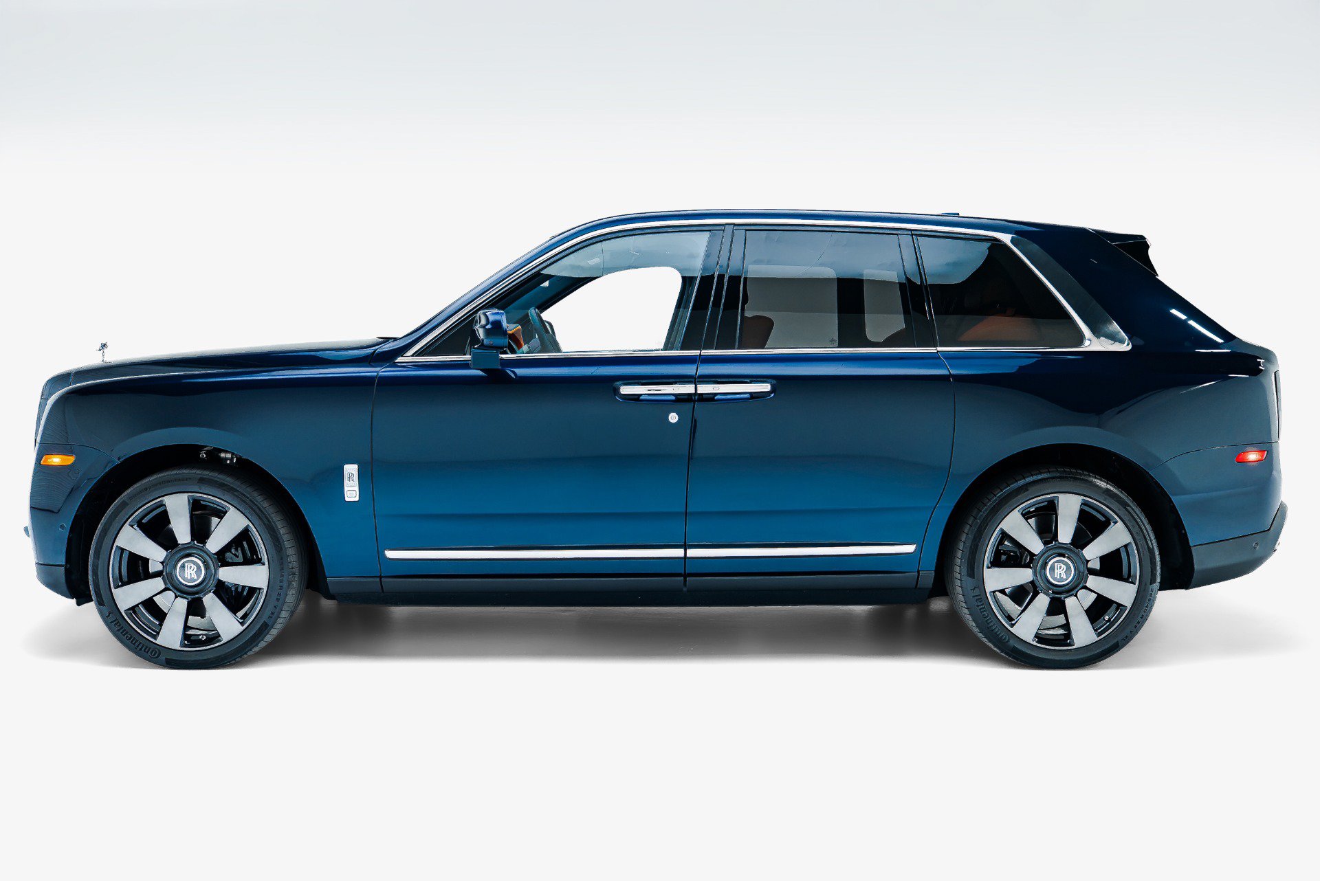 Used 2023 Rolls-Royce Cullinan AWD/4WD image 8
