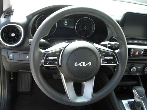 Used 2023 Kia Forte LXS FWD image 10