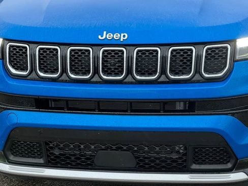 Used 2023 Jeep Compass Limited w/ Elite Group AWD/4WD image 40
