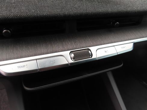 Used 2024 Lucid Air Touring AWD/4WD image 32