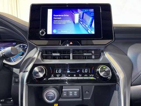 Certified 2023 Toyota Venza LE AWD/4WD image 26