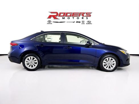 New 2026 Toyota Corolla XLE w/ Carpet Mat Package (TMS) image 9