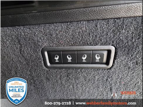 Used 2023 Jeep Grand Wagoneer Series III w/ Rear Seat Video Group 1 AWD/4WD image 11