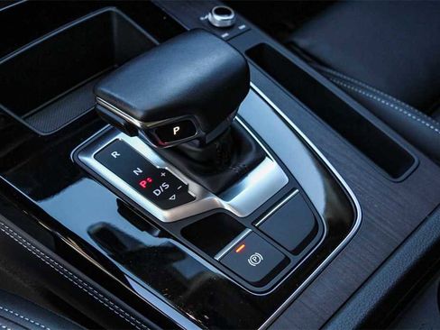 Used 2023 Audi Q5 e Premium Plus w/ Premium Plus Package image 15