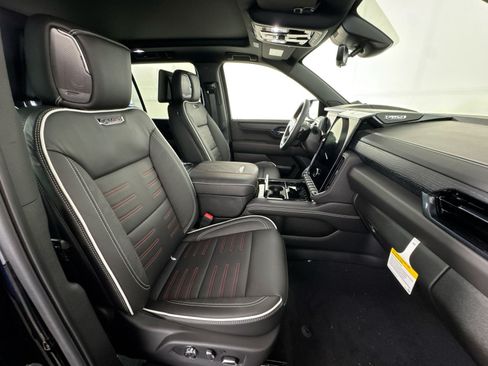 New 2026 GMC Yukon AT4 Ultimate AWD/4WD image 28