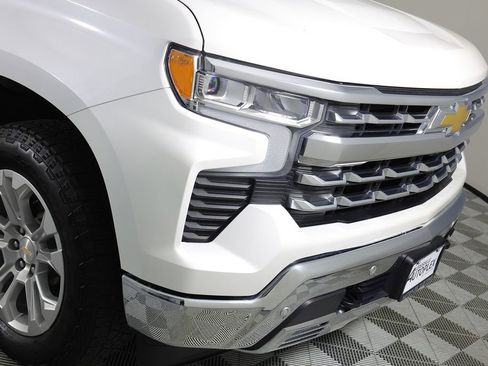 Used 2025 Chevrolet Silverado 1500 LTZ w/ Technology Package AWD/4WD image 43