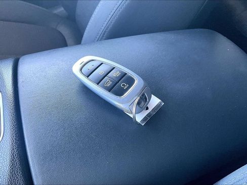 Used 2023 Hyundai Santa Fe SEL AWD/4WD image 32