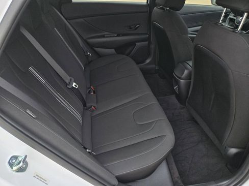 Certified 2025 Hyundai Elantra Sport FWD image 27