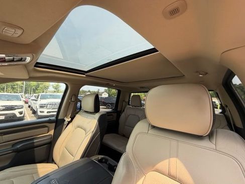 Used 2021 RAM 1500 Limited AWD/4WD image 18