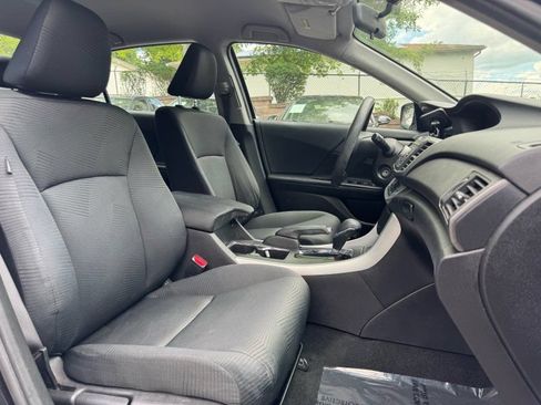 Used 2015 Honda Accord LX image 19