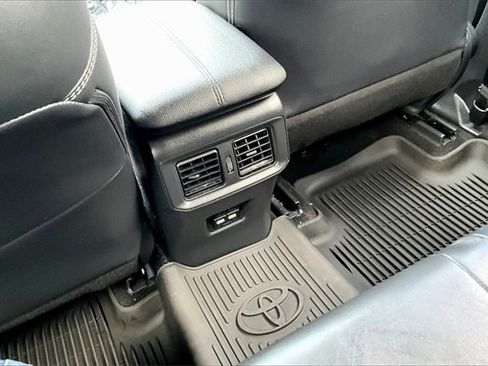 Used 2021 Toyota RAV4 XLE Premium image 49