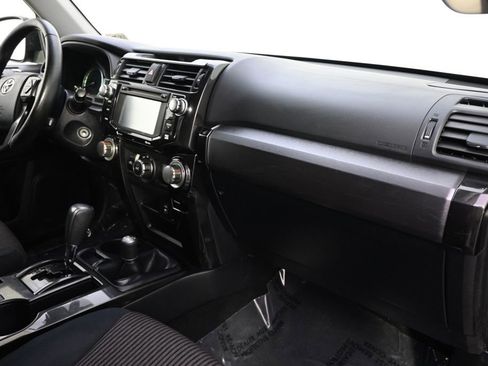 Used 2015 Toyota 4Runner Trail AWD/4WD image 12