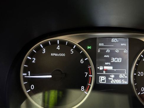 Used 2022 Nissan Kicks S FWD image 15