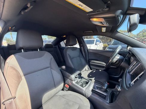 Used 2015 Dodge Charger SE w/ Sport Appearance Group RWD image 20