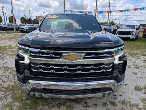 Used 2022 Chevrolet Silverado 1500 LTZ w/ LTZ Premium Package RWD image 9