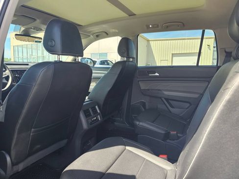Certified 2023 Volkswagen Atlas SEL AWD/4WD image 11