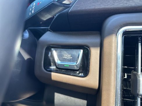 Used 2025 GMC Yukon XL Denali Ultimate w/ LPO, Floor Liner Package image 32