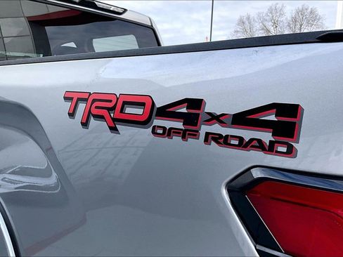 Used 2022 Toyota Tundra SR5 w/ TRD Off-Road Package image 25