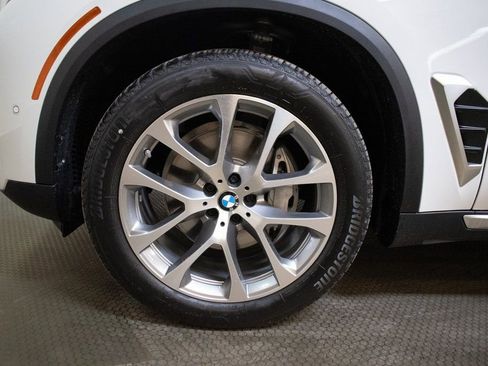 New 2026 BMW X5 xDrive40i w/ Climate Comfort Package image 9