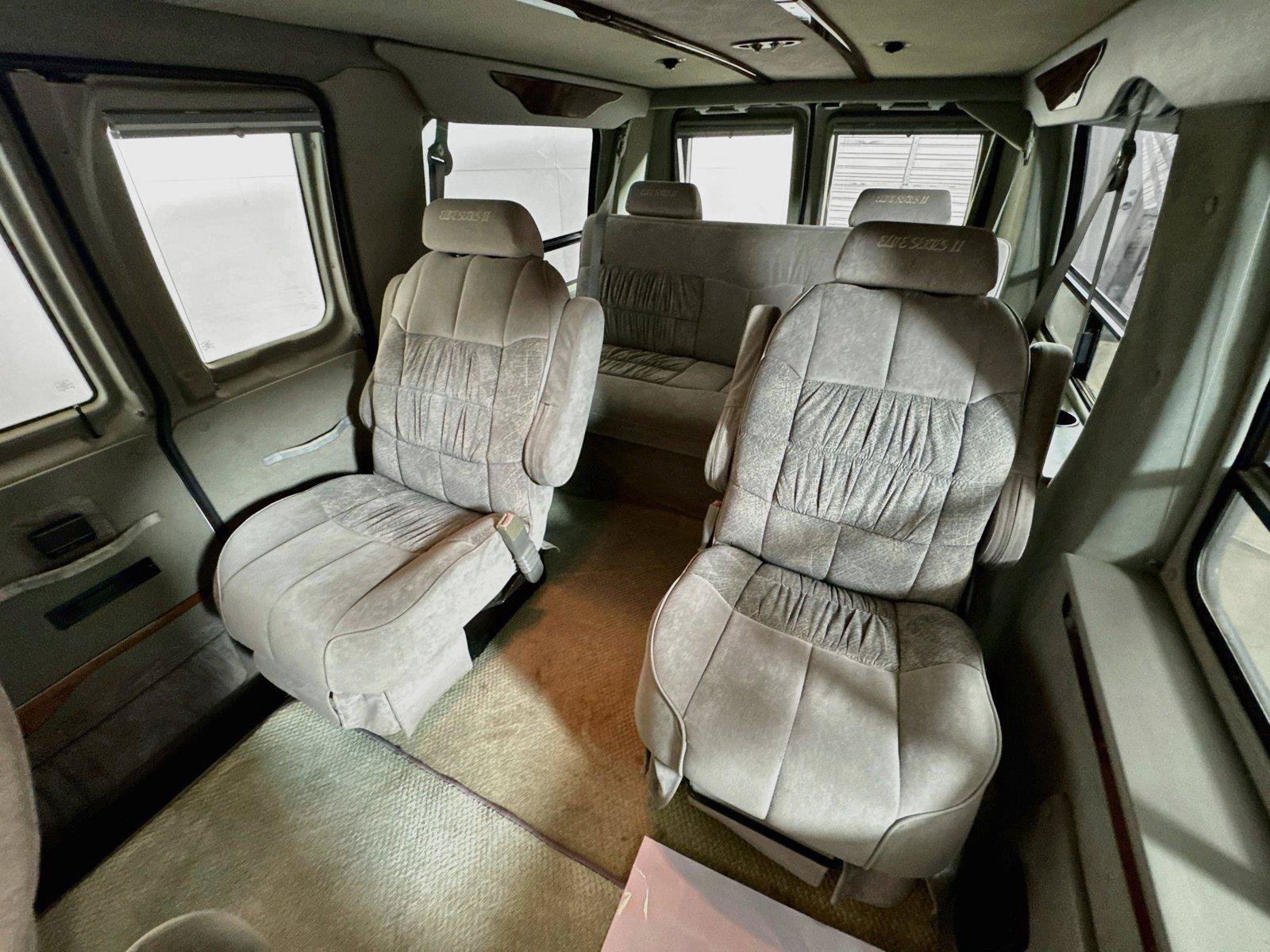 Used 2001 Ford E-150 and Econoline 150 RWD image 19