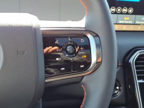 Used 2026 Nissan Armada PRO-4X AWD/4WD image 17