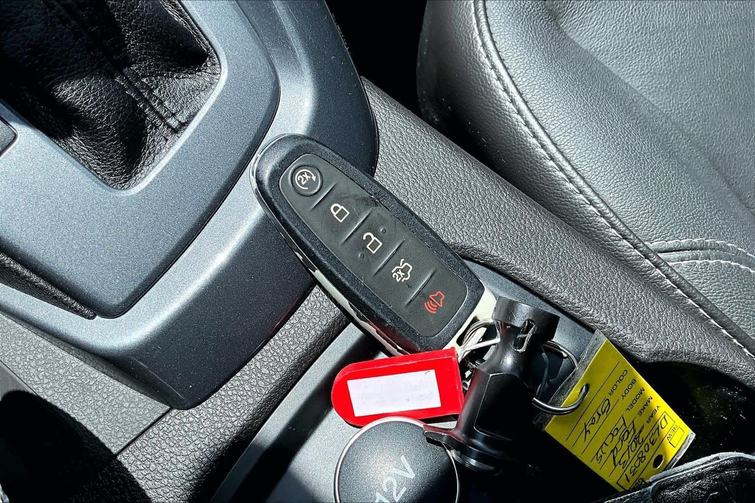 Used 2013 Ford Focus Titanium FWD image 15