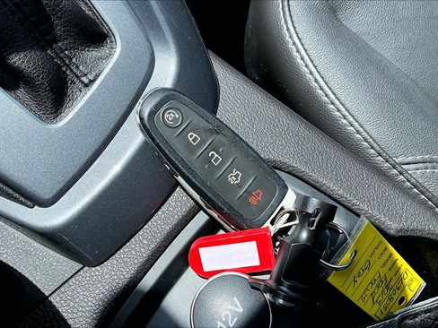 Used 2013 Ford Focus Titanium FWD image 15