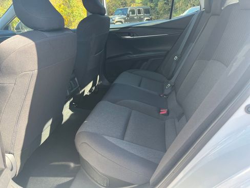 Used 2025 Toyota Camry LE image 21