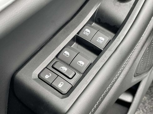 Certified 2026 Jeep Grand Cherokee Altitude RWD image 25