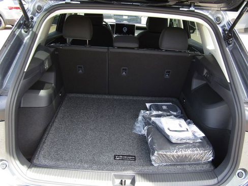 New 2026 Volkswagen Tiguan S AWD/4WD image 20
