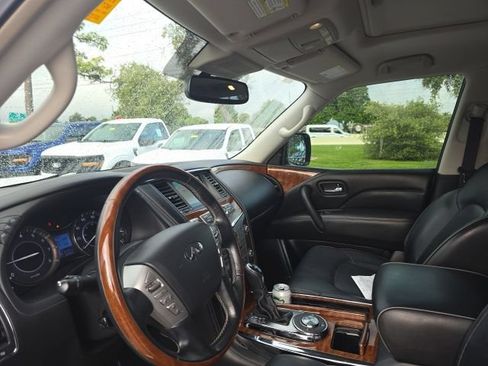 Used 2019 INFINITI QX80 Luxe w/ 22" Wheel Package RWD image 11