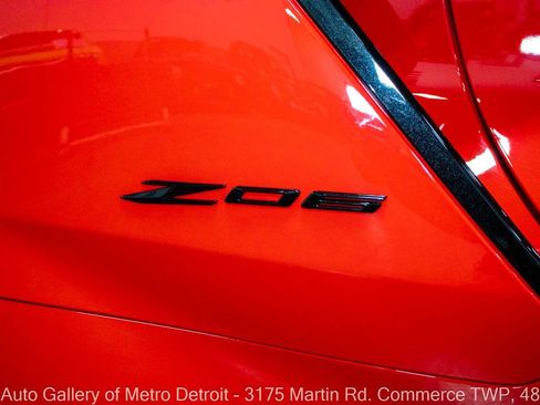 Used 2023 Chevrolet Corvette Z06 w/ Z07 Performance Package RWD image 27