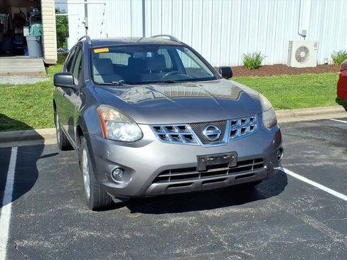 Used 2015 Nissan Rogue S w/ Convenience Package AWD/4WD image 7