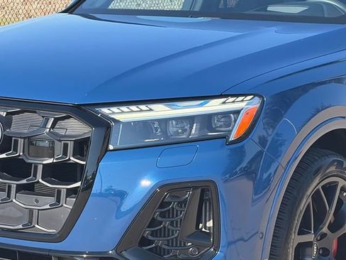 Used 2025 Audi SQ7 Prestige AWD/4WD image 4