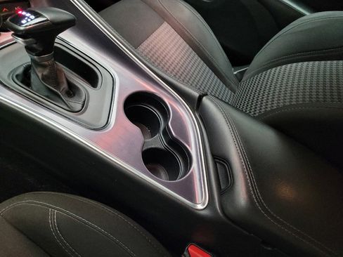 Used 2018 Dodge Challenger SXT image 26