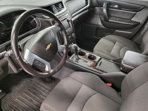 Used 2015 Chevrolet Traverse LT w/ Style and Technology Package FWD image 9