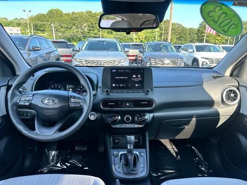 Used 2023 Hyundai Kona SEL image 11