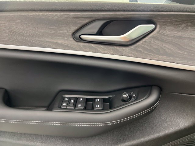 New 2026 Jeep Grand Cherokee Altitude AWD/4WD image 27