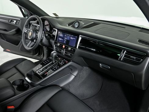 New 2026 Porsche Macan AWD/4WD image 24