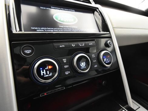 Used 2017 Land Rover Discovery HSE Luxury image 24