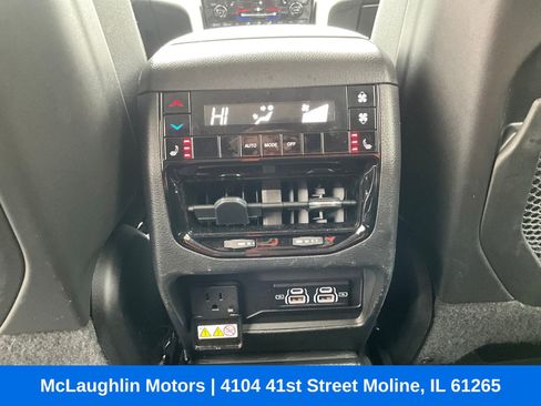 Used 2023 Jeep Grand Cherokee L Limited image 31